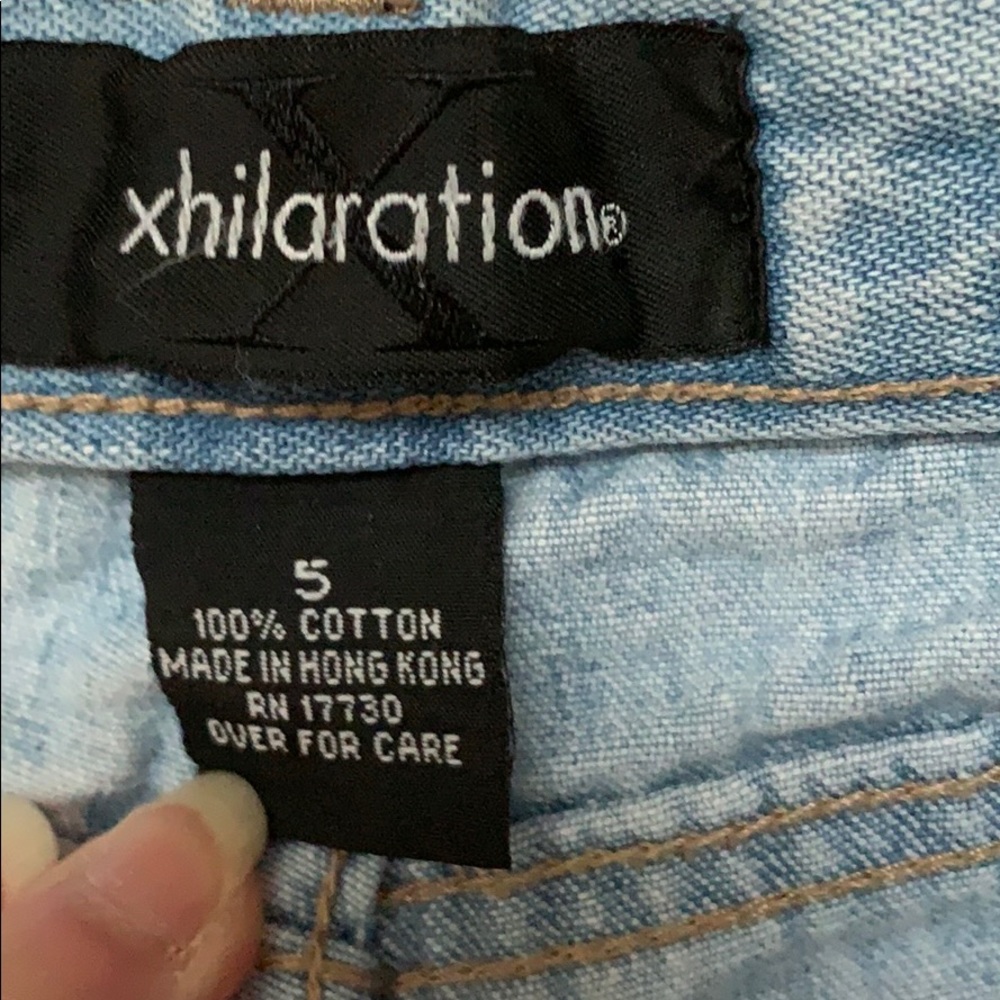 Woman’s Xhilaration Shorts - Picture 3 of 4